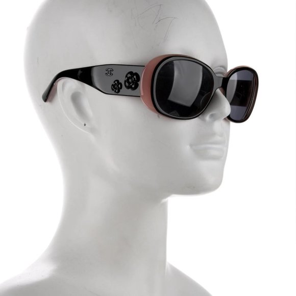 CHANEL Camellia Accent Oversize Sunglasses - Picture 7 of 7